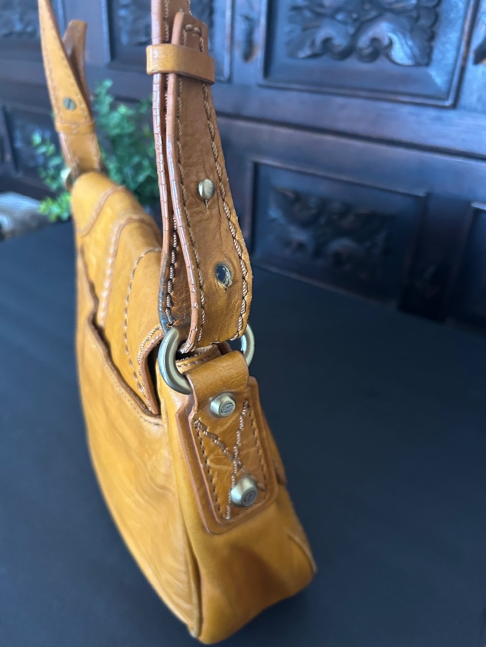 Francesco Biasia Mustard Leather Crossbody with Gold-Tone Turn Lock - Picture 8 of 17